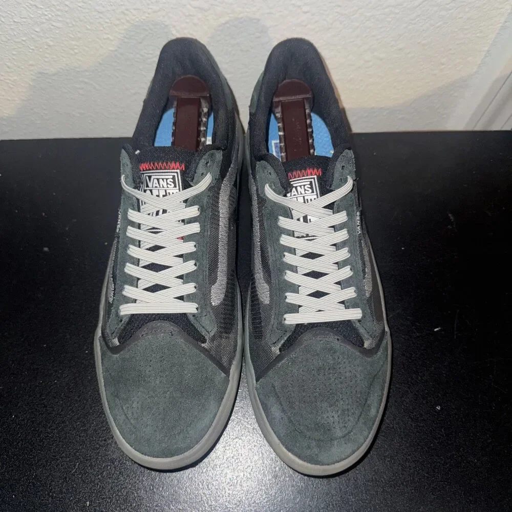Vans Women Black/Grey Suede A.V.E Ultimate Waffle Shoes Size 9